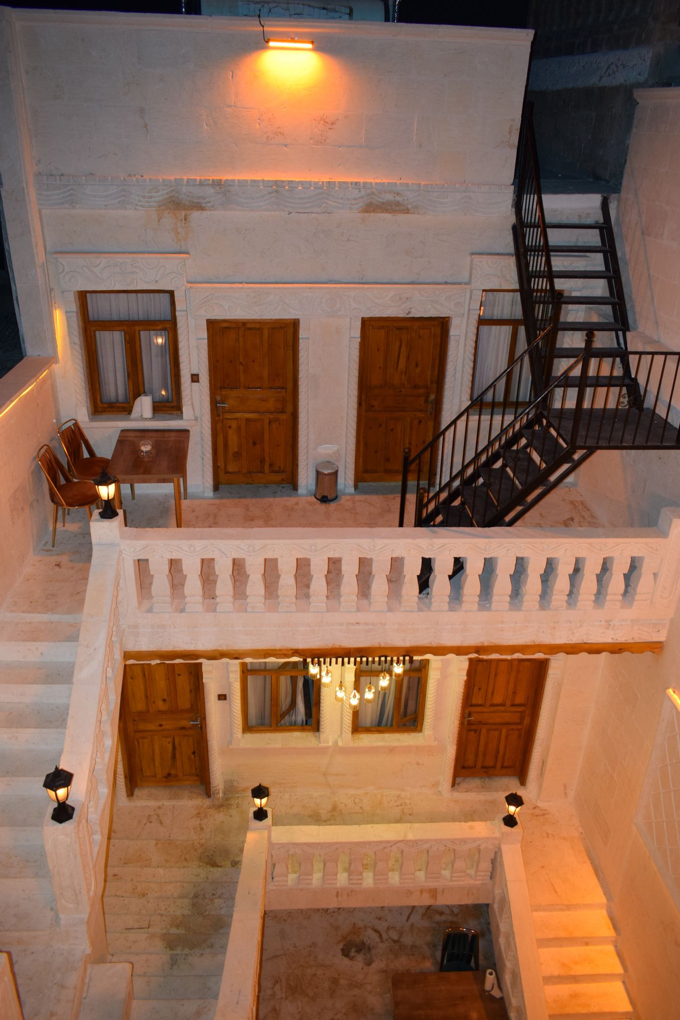 KONAĞIMIZDAN KARELER