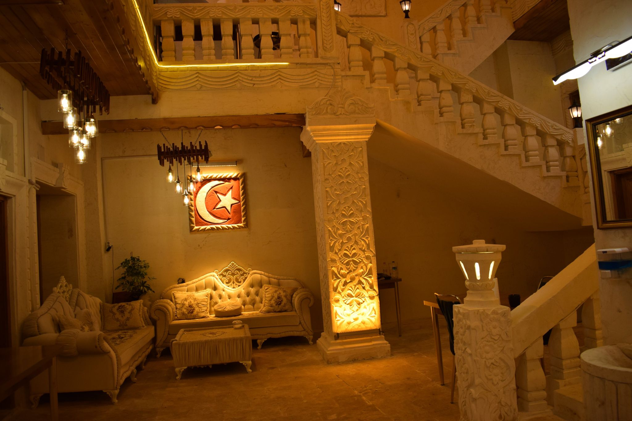 KONAĞIMIZDAN KARELER