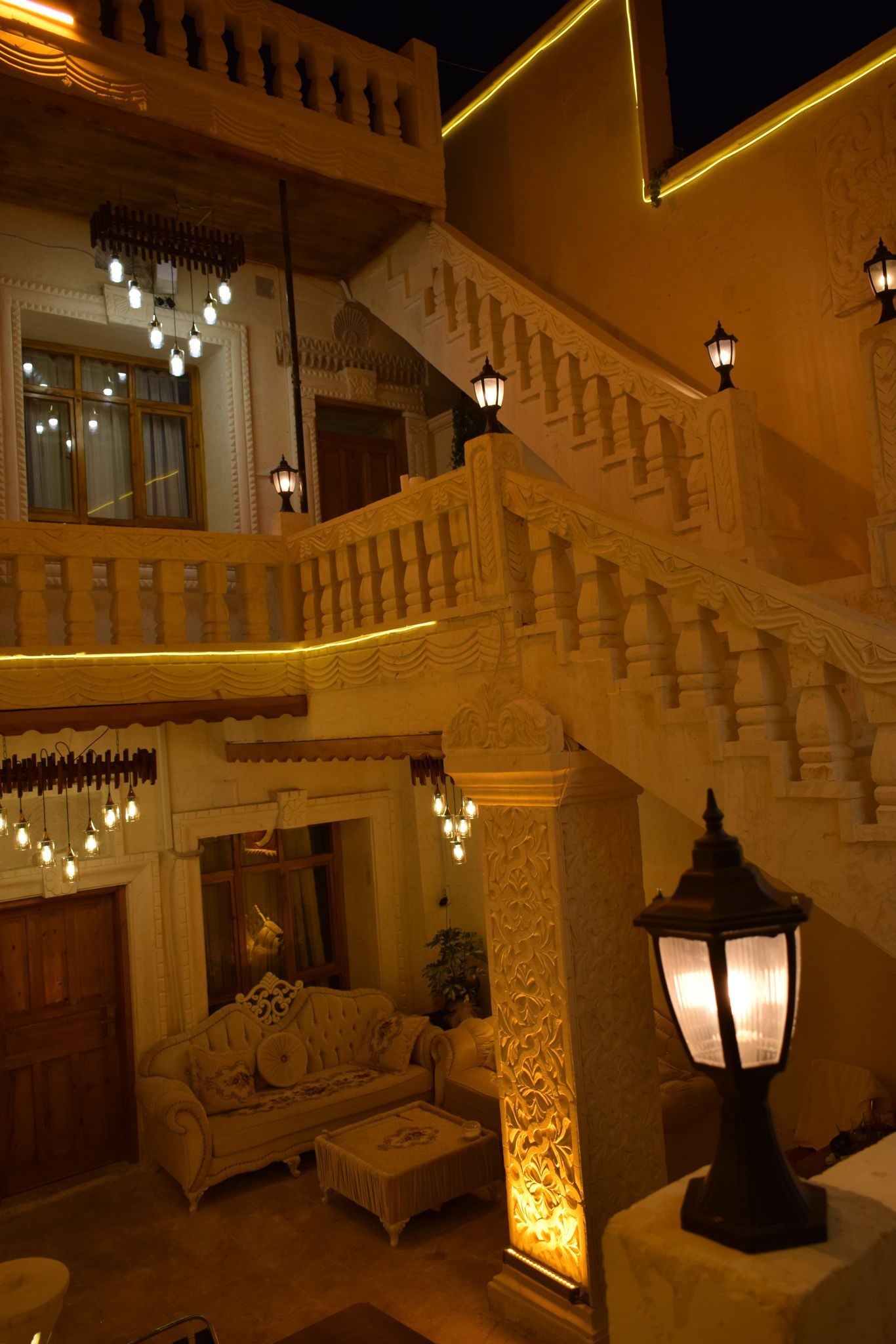 KONAĞIMIZDAN KARELER