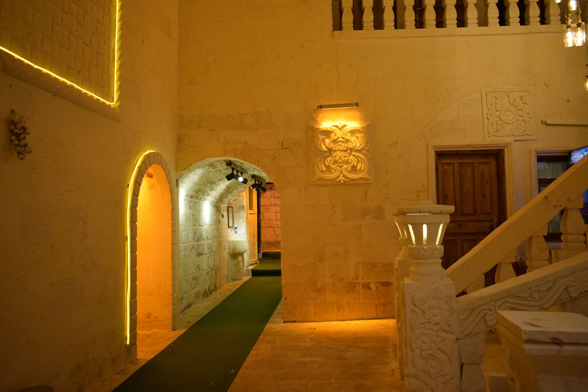 KONAĞIMIZDAN KARELER