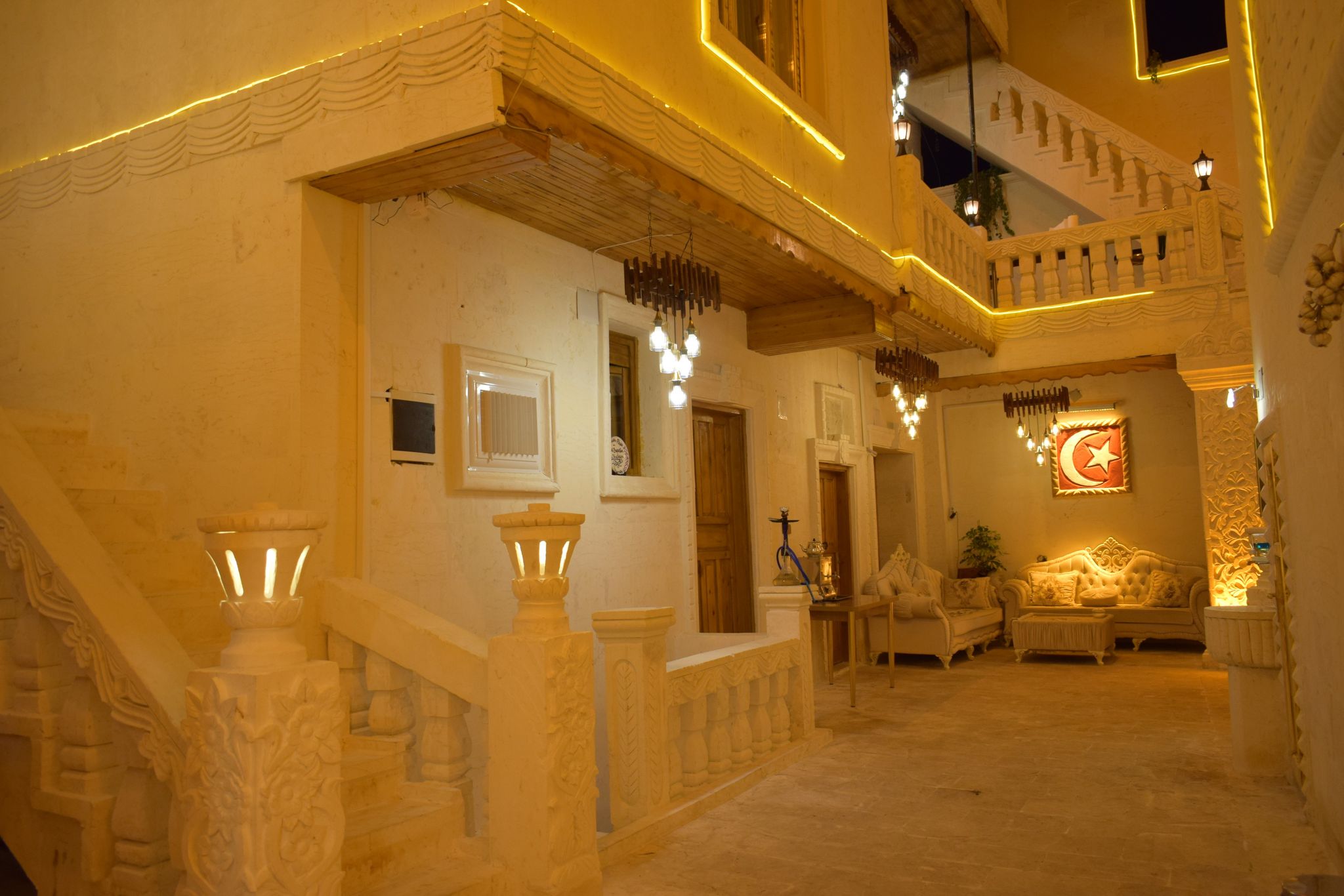 KONAĞIMIZDAN KARELER