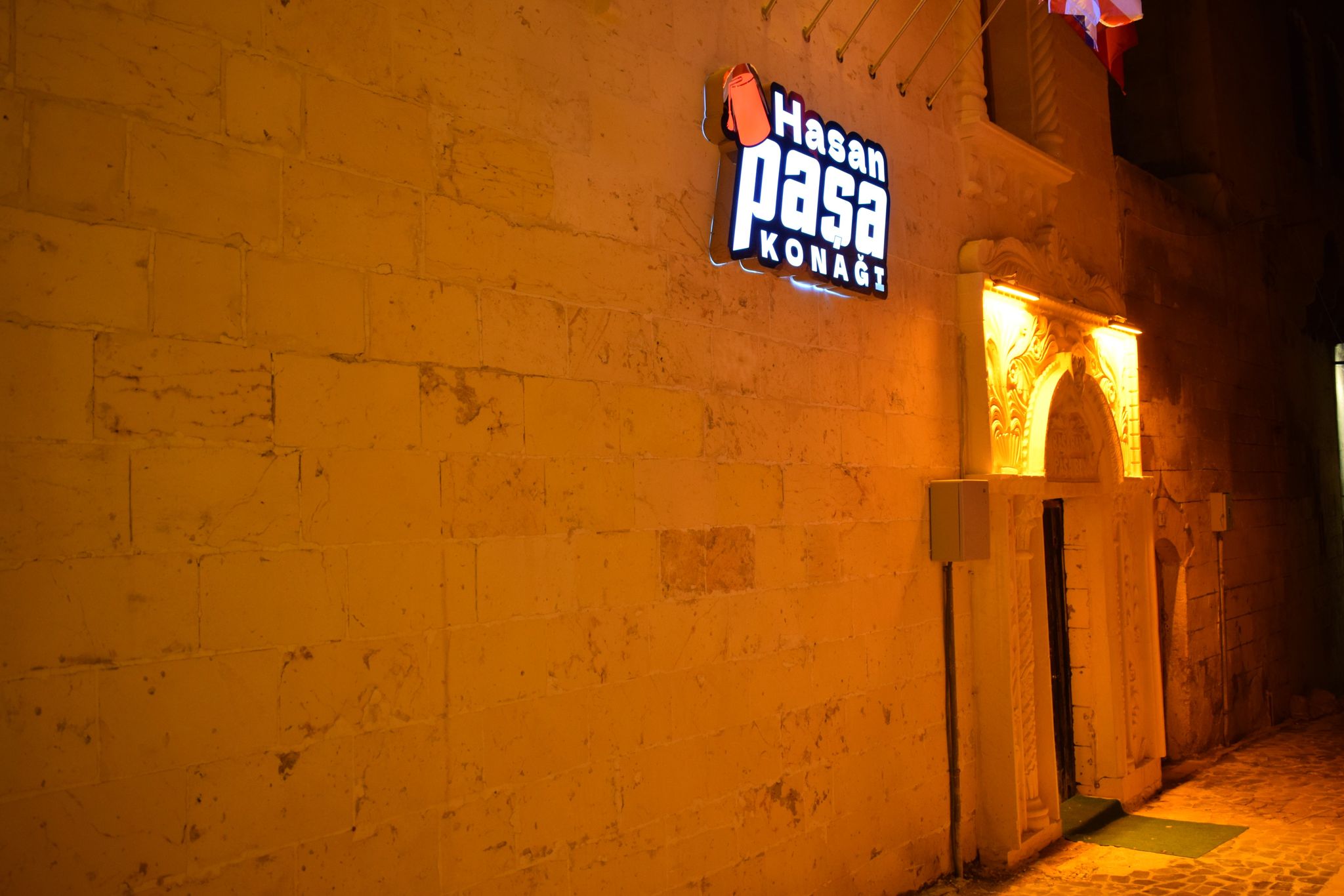 KONAĞIMIZDAN KARELER