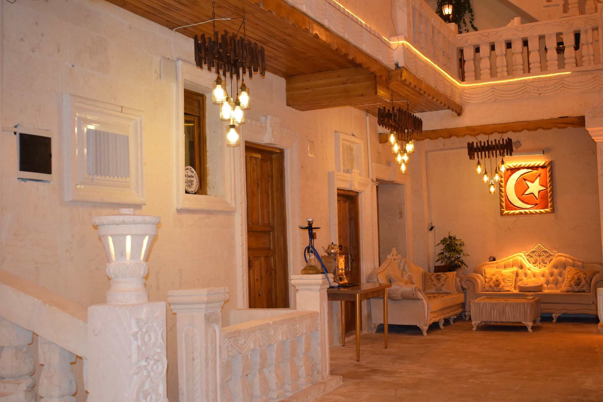 KONAĞIMIZDAN KARELER