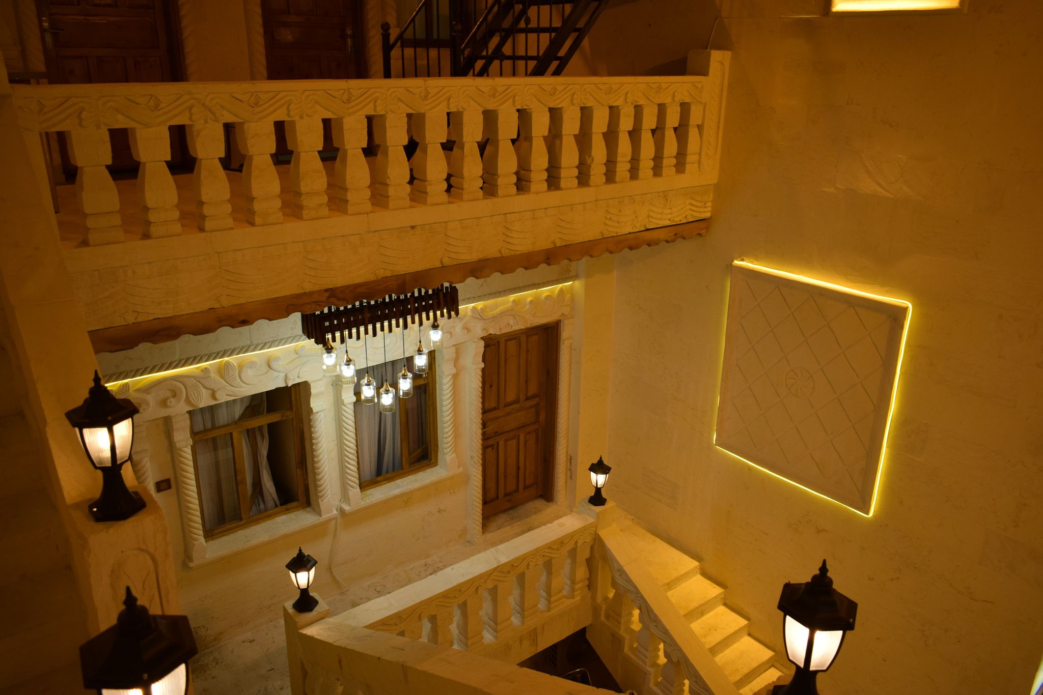 KONAĞIMIZDAN KARELER