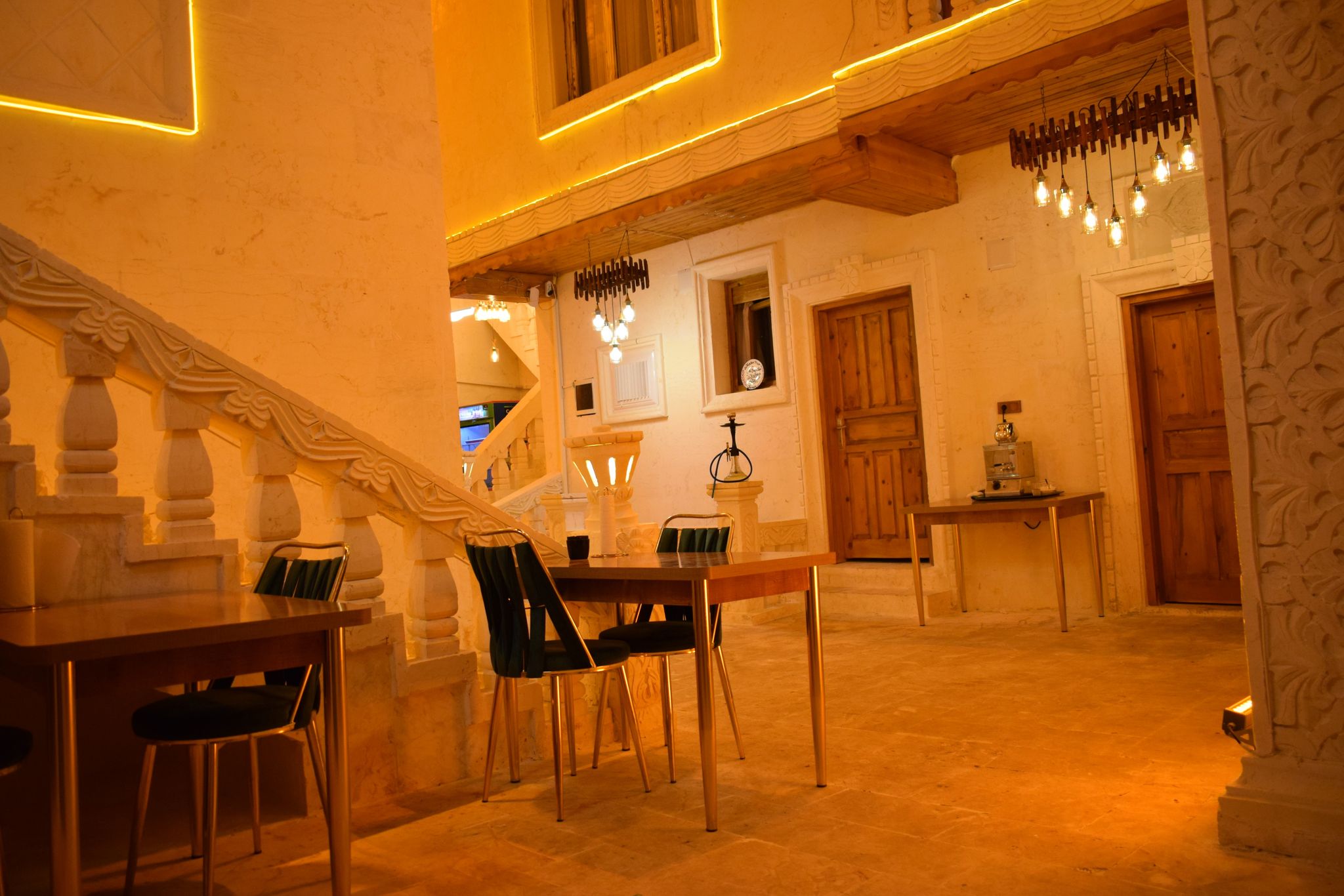 KONAĞIMIZDAN KARELER