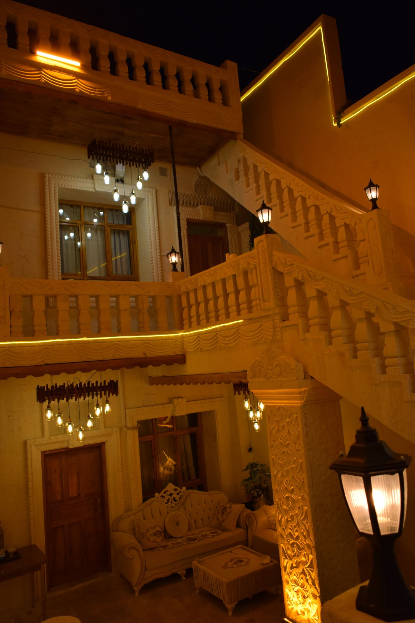 KONAĞIMIZDAN KARELER