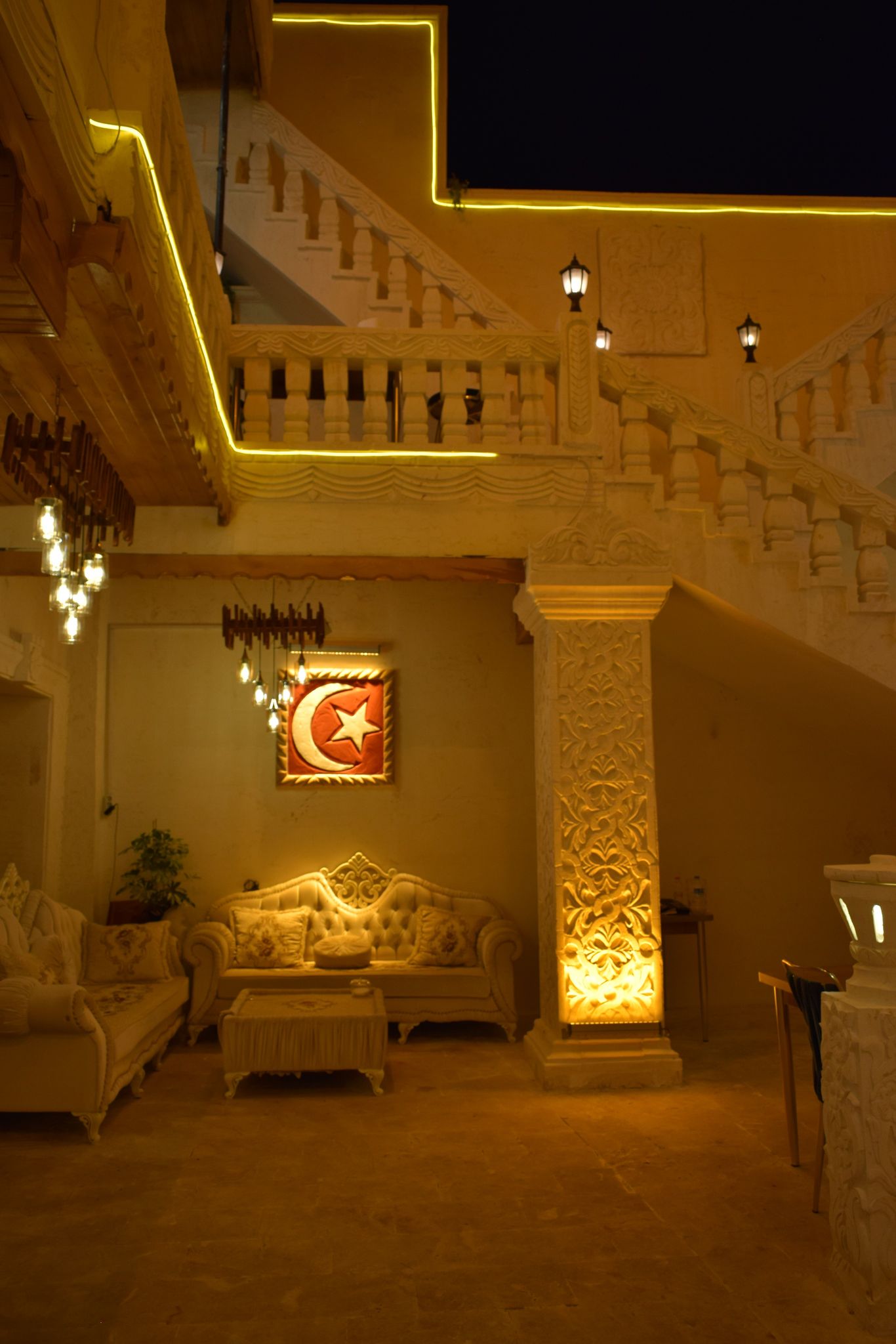 KONAĞIMIZDAN KARELER