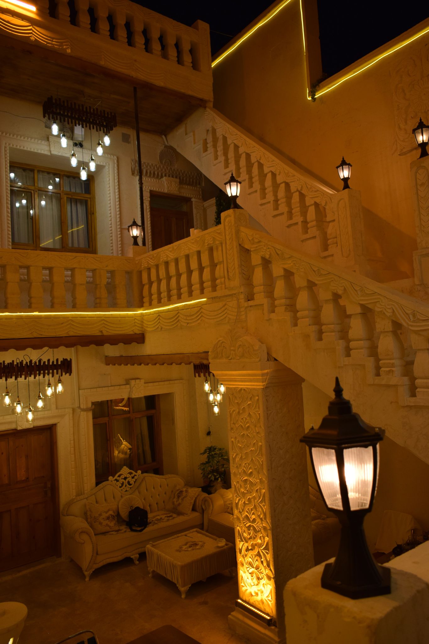 KONAĞIMIZDAN KARELER