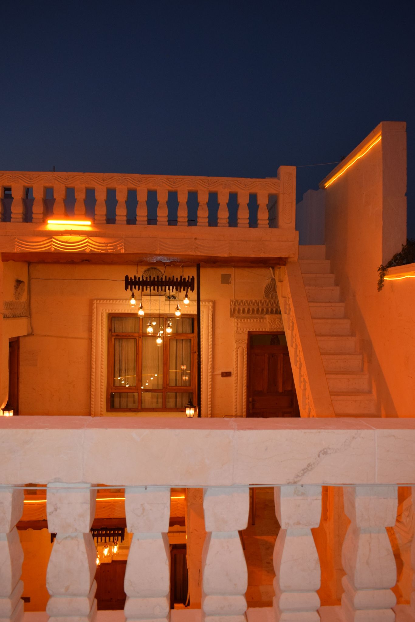 KONAĞIMIZDAN KARELER