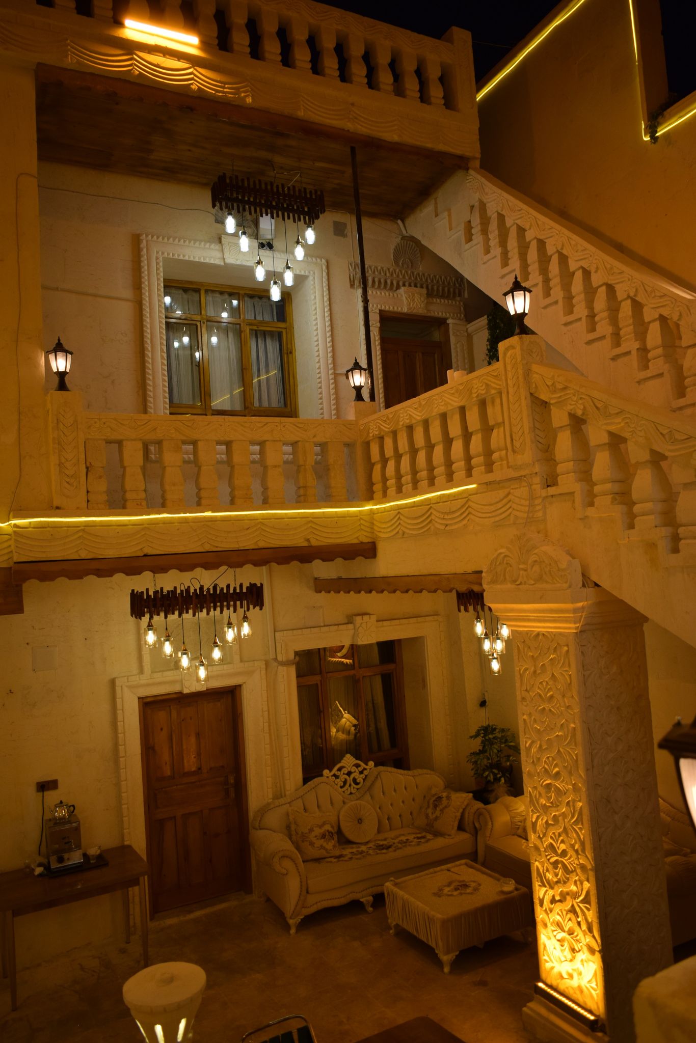 KONAĞIMIZDAN KARELER