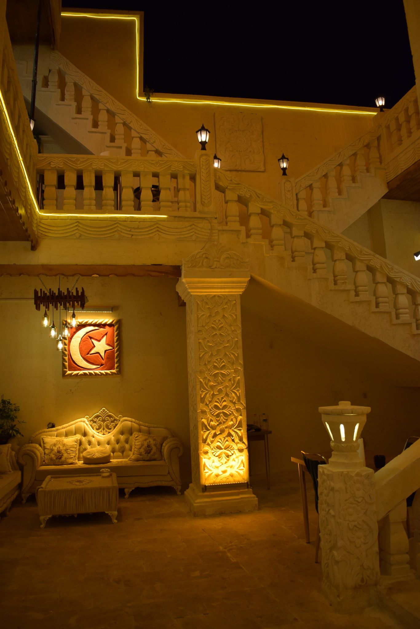 KONAĞIMIZDAN KARELER