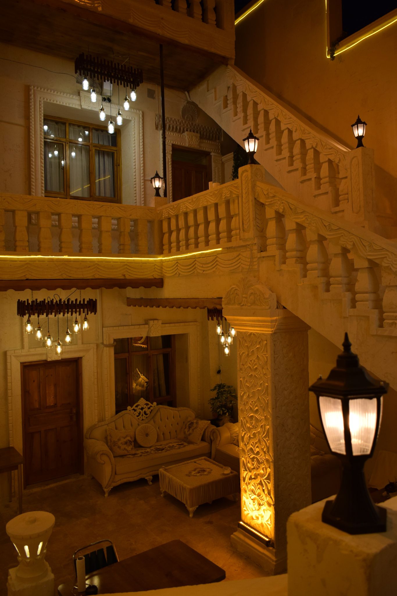 KONAĞIMIZDAN KARELER