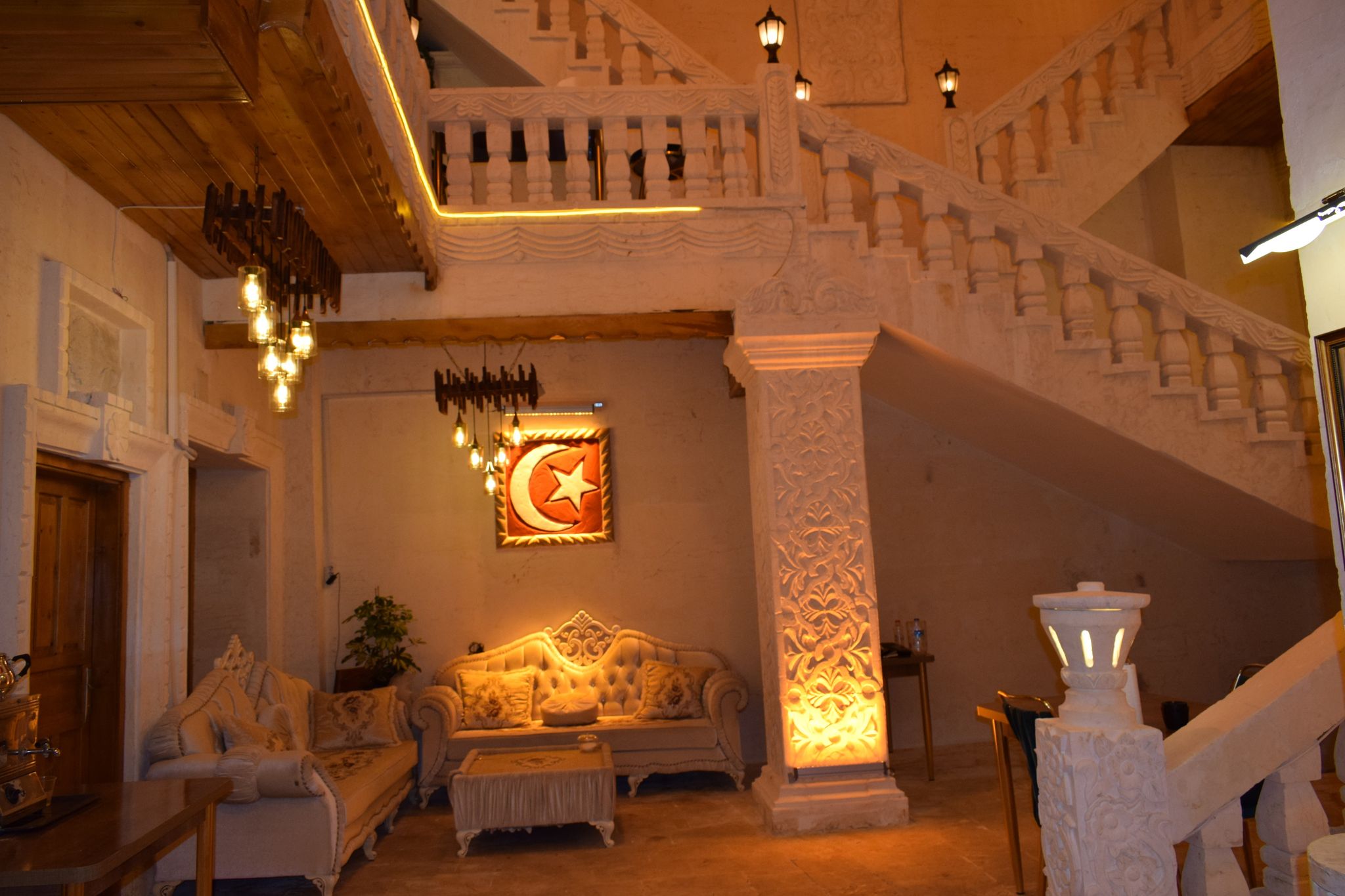 KONAĞIMIZDAN KARELER